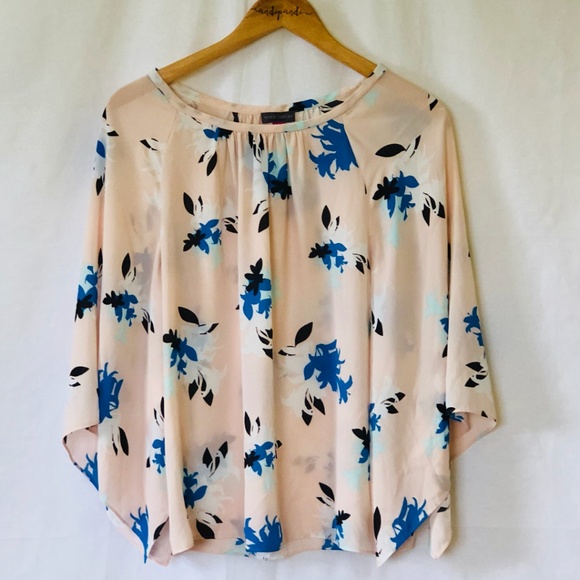 Vince Camuto Flutter Sleeve Print Blouse - Picture 2 of 6